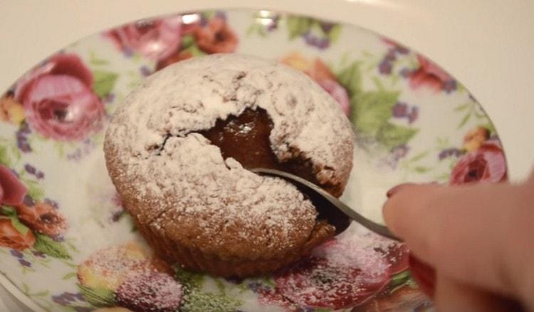 Prova questa meravigliosa ricetta e renditi meravigliosi cupcakes con dentro il cioccolato.
