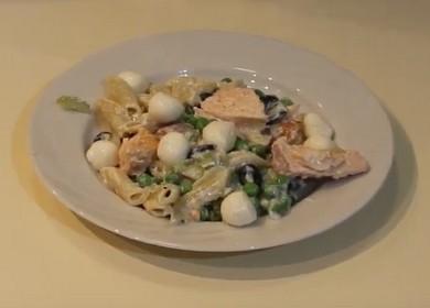 Ζυμαρικά σολομού σε κρεμώδη σάλτσα - μια γρήγορη συνταγή για νόστιμα ψάρια