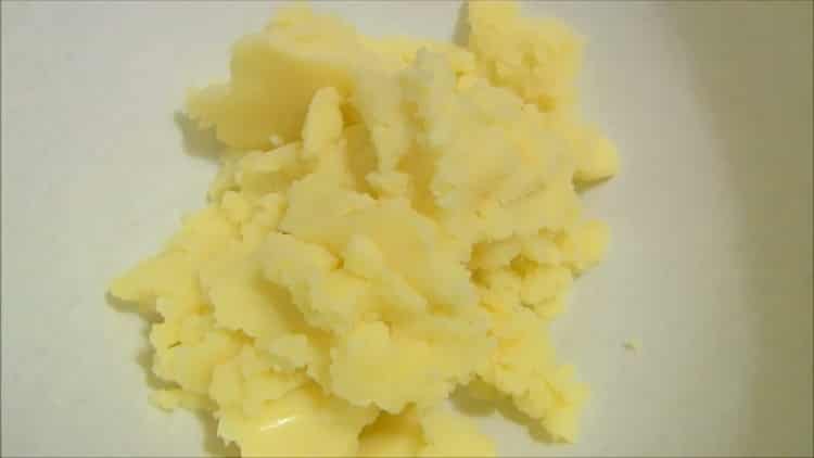 Bereiten Sie die Zutaten vor, um Kartoffelpüree zuzubereiten