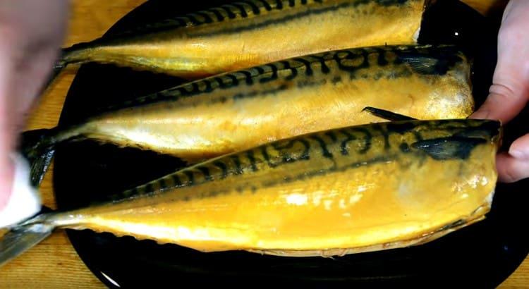 Per la lucentezza, il pesce può essere ingrassato con olio vegetale.