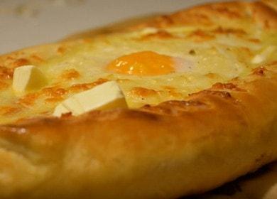 Отворете хачапури с аджарско яйце - прекрасна рецепта за грузинско ястие