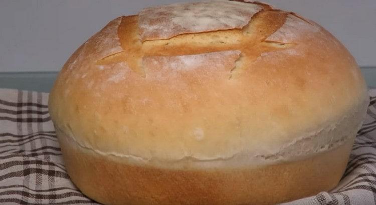 Täällä voit leipoa uunissa niin kauniin ja suussa sulavan leivän tämän reseptin mukaisesti.