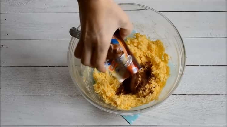 Fügen Sie Kakao hinzu, um einen schnellen Cupcake im Ofen zuzubereiten