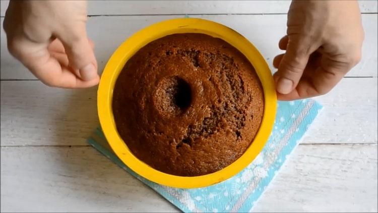 Ένα γρήγορο cupcake στο φούρνο σύμφωνα με μια συνταγή βήμα προς βήμα με μια φωτογραφία