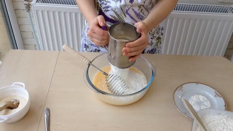 Siivoa jauhot juustokakkujen ja raejuuston keittämistä varten