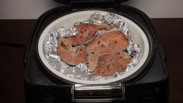 Per cucinare il salmone rosa, prepara i piatti