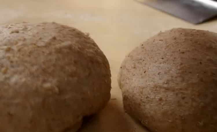 Per fare il pane di grano saraceno nel forno, lasciare riposare l'impasto
