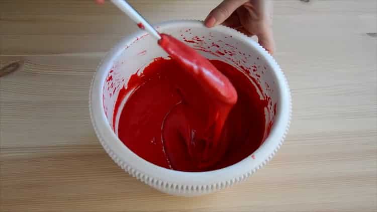 لعمل الكعك المخملي الأحمر ، تحضير العجينة
