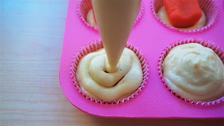 Cupcake készítéséhez készítse elő a tésztát