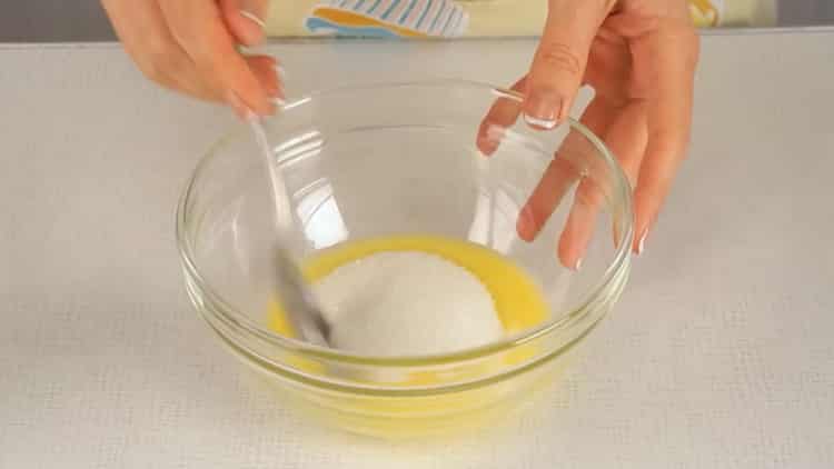 Per preparare un cupcake in una tazza, prepara gli ingredienti in 5 minuti