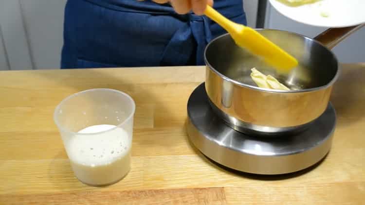 A puding torta elkészítéséhez készítse elő az összetevőket