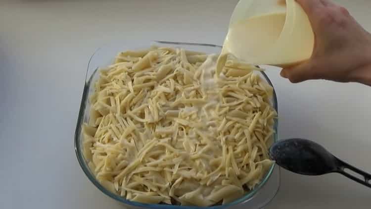 Täytä täyttö, jotta voit valmistaa pastaa