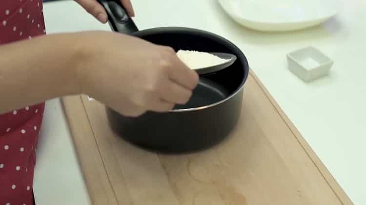 Keittäminen pasta juustoa pannulla