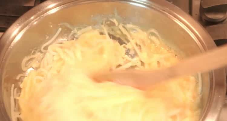 Pasta na may egg step by step recipe na may larawan