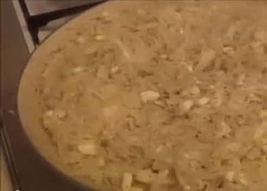 كيفية تعلم كيفية طبخ حشوة لذيذة لفطائر الكرنب الطازجة