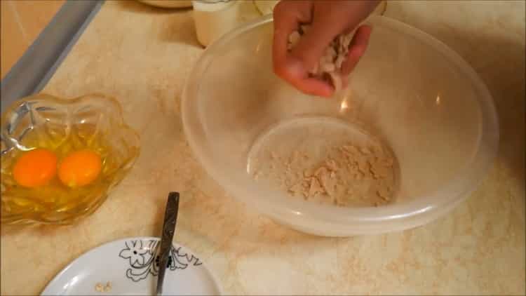 Valmistele ainesosat jauhepiirakoiden valmistamiseksi uunissa