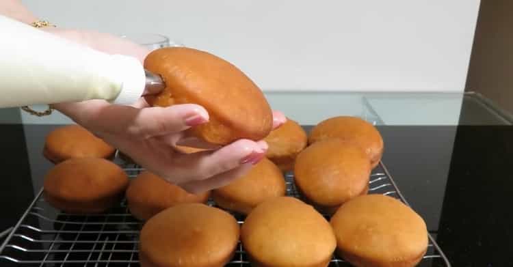 Mga donut na may pagpuno: hakbang-hakbang na recipe na may larawan