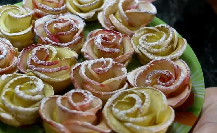 Zkuste vyrobit z listového pečiva růže s jablky