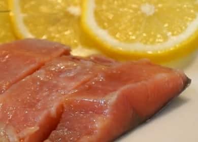 Solený růžový losos pro lososa doma: krok za krokem recept s fotografiemi