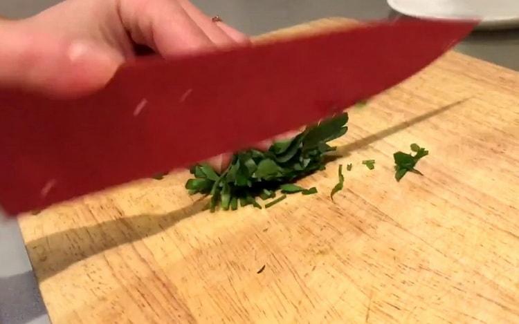 Leikkaa vihreät, jos haluat keittää spagetteja meren antimilla
