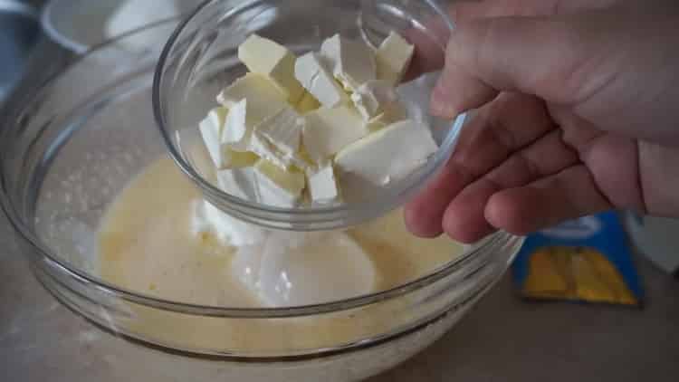 Įpilkite sviesto, kad pasidarytumėte vaflius