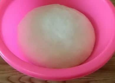 Dough para sa pinirito na pie sa dry yeast: isang hakbang-hakbang na recipe na may mga larawan