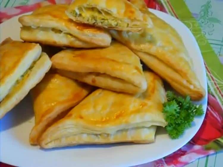 Khachapuri s listovým pečivem - rychlé a chutné