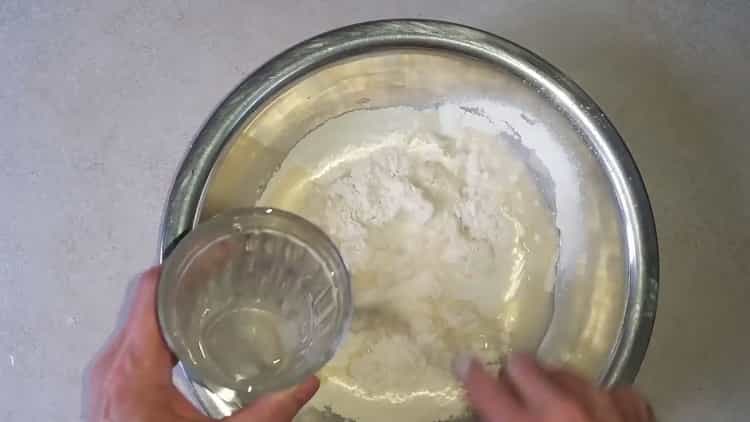 За да направите бутер тесто с тесто, смесете съставките