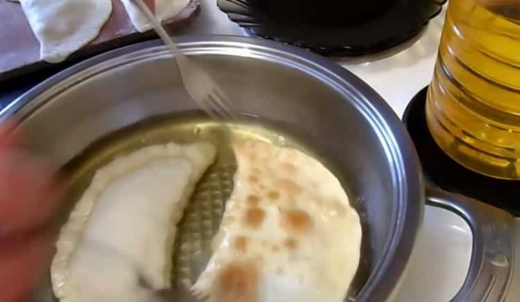 Чебуреки със сирене стъпка по стъпка рецепта със снимка