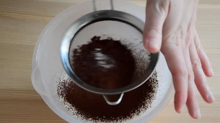 Vaření čokoládového muffinu v mikrovlnné troubě