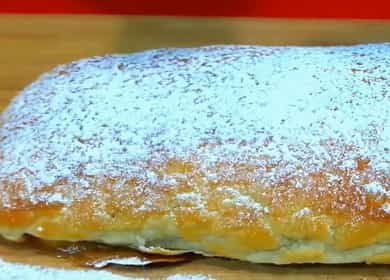 Napakahusay at masarap na puff pastry apple strudel 🥐
