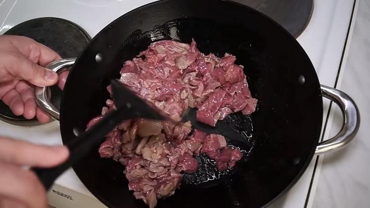 Základy vaření Tataru s okurkami