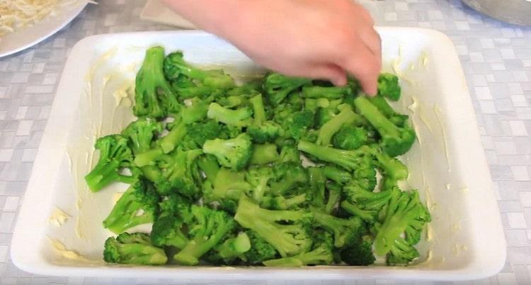 Mes paskleidžiame brokolių pavidalu.