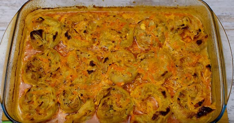 Αυτά τα ασυνήθιστα ρολά λάχανου στο φούρνο μπορούν να παρασκευαστούν σύμφωνα με αυτή τη συνταγή.