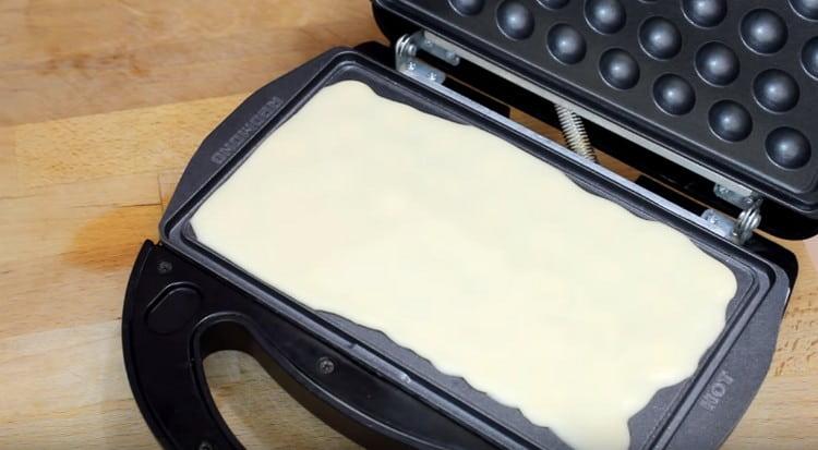 È conveniente cuocere tali waffle in un multi-baker o in un waffle elettrico.