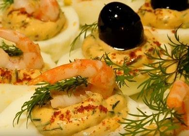Předkrm - krevety a olivy vejce объ