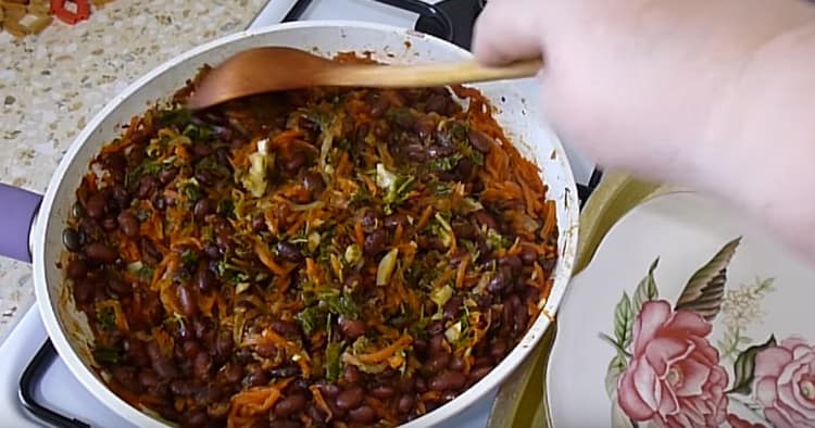 Nyní víte, jak můžete lahodně vařit červené fazole na přílohách.
