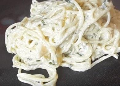 Апетитна паста с калмари в кремообразен сос: рецепта със стъпка по стъпка снимки.