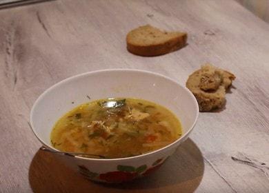 Vaříme lahodnou zelnou polévku s fazolemi podle postupného receptu s fotografií.