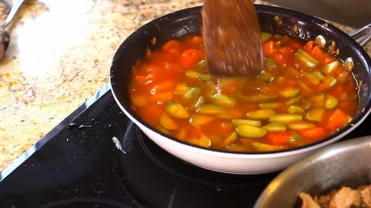 Per preparare le basi del tartaro, prepara la salsa