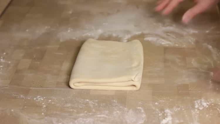 Askel askeleelta hiivaton leivonnaiset, joissa on valokuva