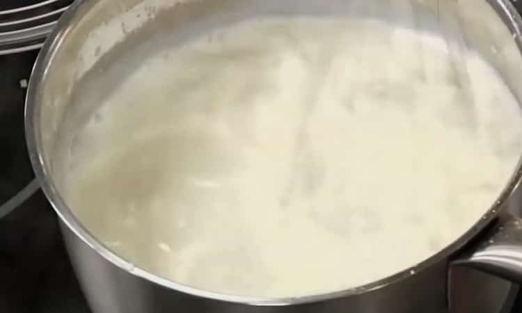 Bechamel σάλτσα για λαζάνια συνταγή βήμα προς βήμα με φωτογραφία