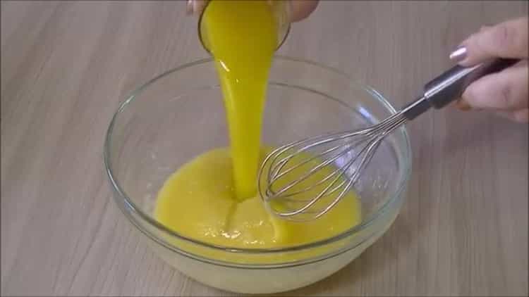 Fügen Sie Butter hinzu, um Waffeln zu machen