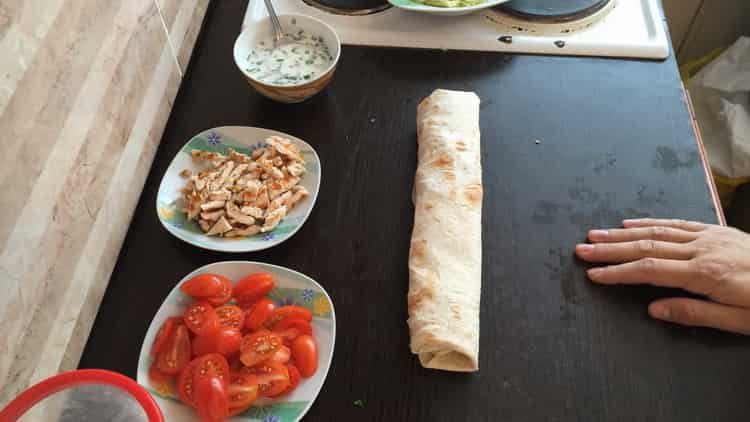 Diétás shawarma: lépésről lépésre recept fotókkal