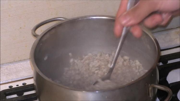 Hogyan készíthető vízben morzsas árpa: lépésről lépésre egy fénykép egy recepttel