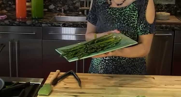 كيف لطهي الهليون الأخضر الطازج