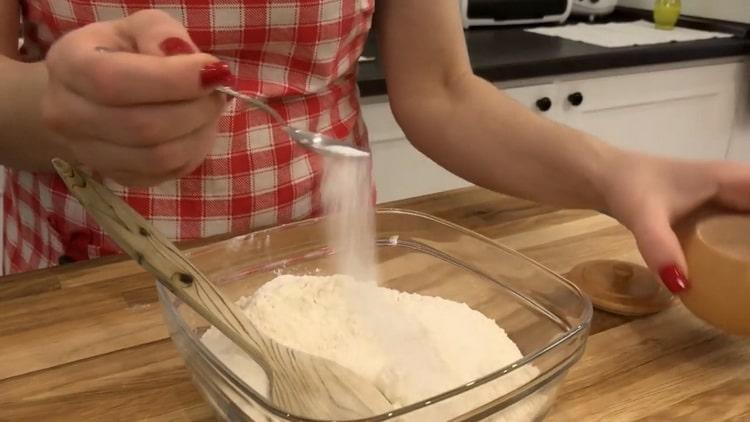 Hogyan lehet főzni a lasagnát darált hússal a sütőben egy egyszerű recept szerint