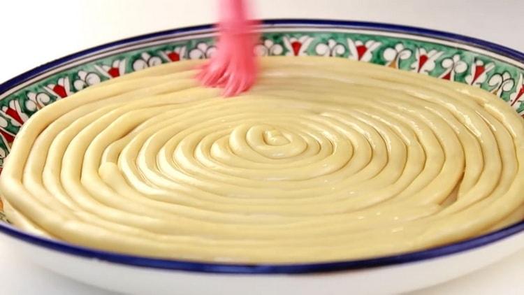 Per preparare i noodles lagman, posiziona i fasci in un cerchio