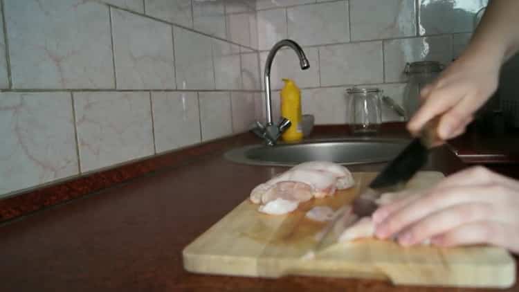 Как се готви пилешка удонска юфка