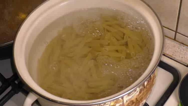 Chcete-li vařit těstoviny, připravte těstoviny
